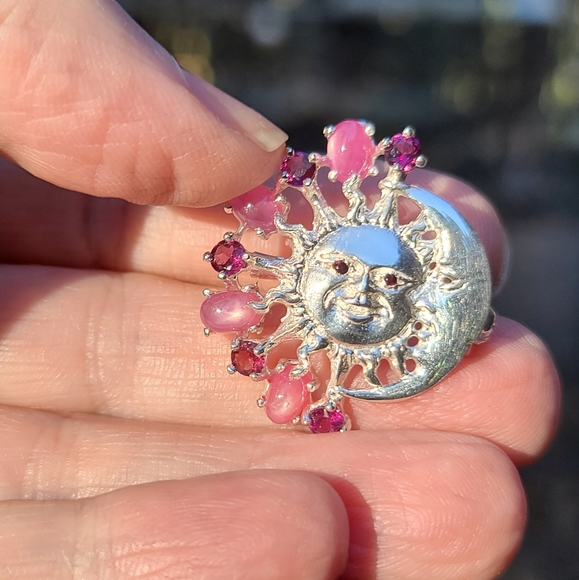 Pink star Ruby & Rhodolite sterling moon 🌙 & Sun ☀️ brooch - Picture 9 of 9